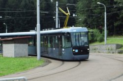 Z centra města Vás až skoro k lanovce doveze tramvaj
