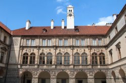 Nelahozeves  chateau