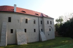 Roztoky u Prahy (zámek)