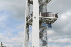 Aussichtsturm auf Smrk in den Jizera-Bergen