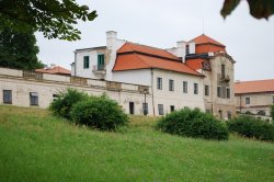 Karlova Koruna (zámek)
