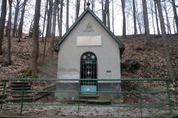 Boušín in Náchod region - church and well