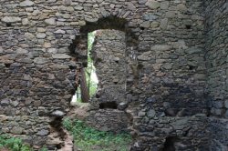 Die Ruinen der Festung Kašovice