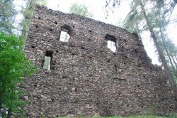 Die Ruinen der Festung Kašovice