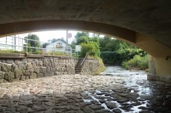 Kamenný most přes Zdobnici ve Vamberku