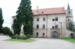 Komařice (zámek)