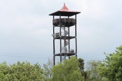 Skalka Aussichtsturm in der Nähe von Vyžlovka