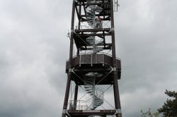 Skalka Aussichtsturm in der Nähe von Vyžlovka