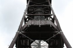 Skalka Aussichtsturm in der Nähe von Vyžlovka