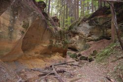 S dětmi po stopách rytíře Toulovce, Toulovcovy Maštale